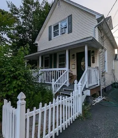Stunning 4Br Home Close To Nyc